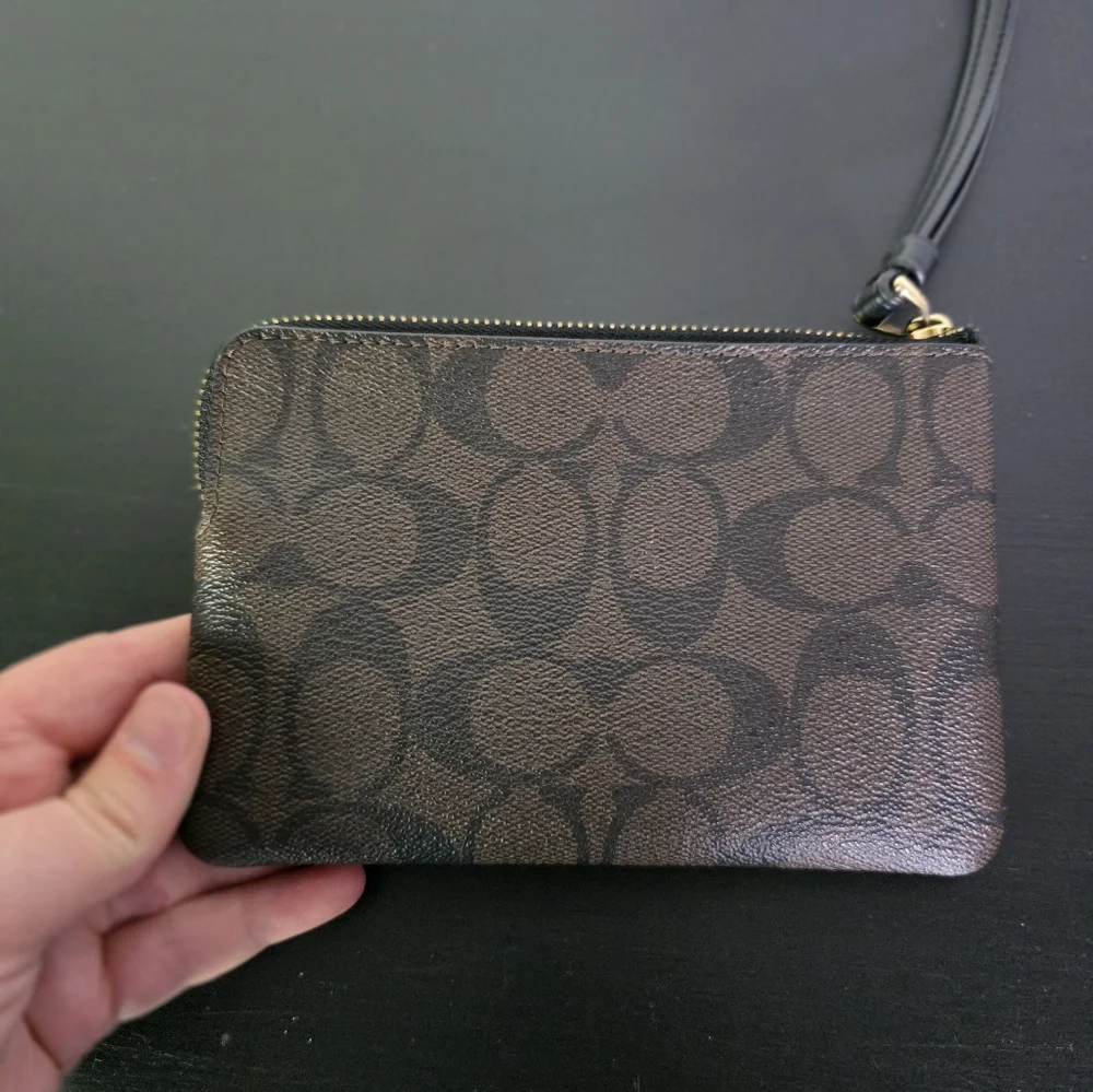 Coach Umbrella Patch‎ Brown Logo Wristlet Cardholder